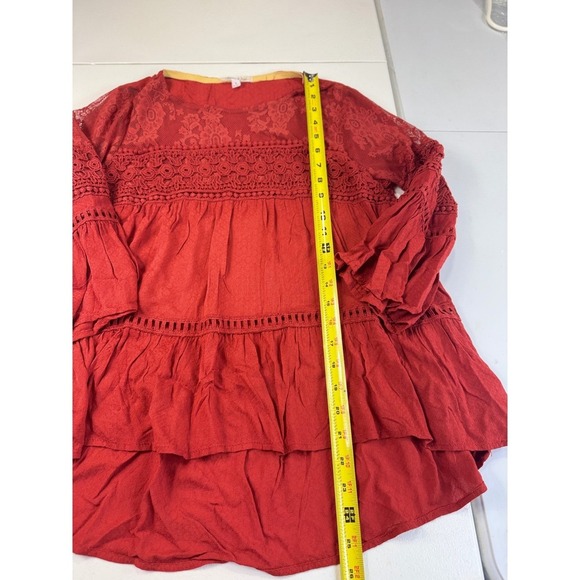 Taylor & Sage shirt with floral prints and lace and crochet Red Sz S‎ - Picture 9 of 11